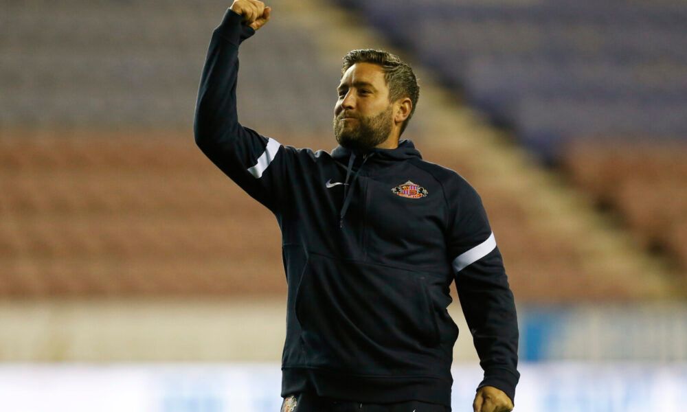 Lee Johnson gives his stance on potential participant departures at Sunderland